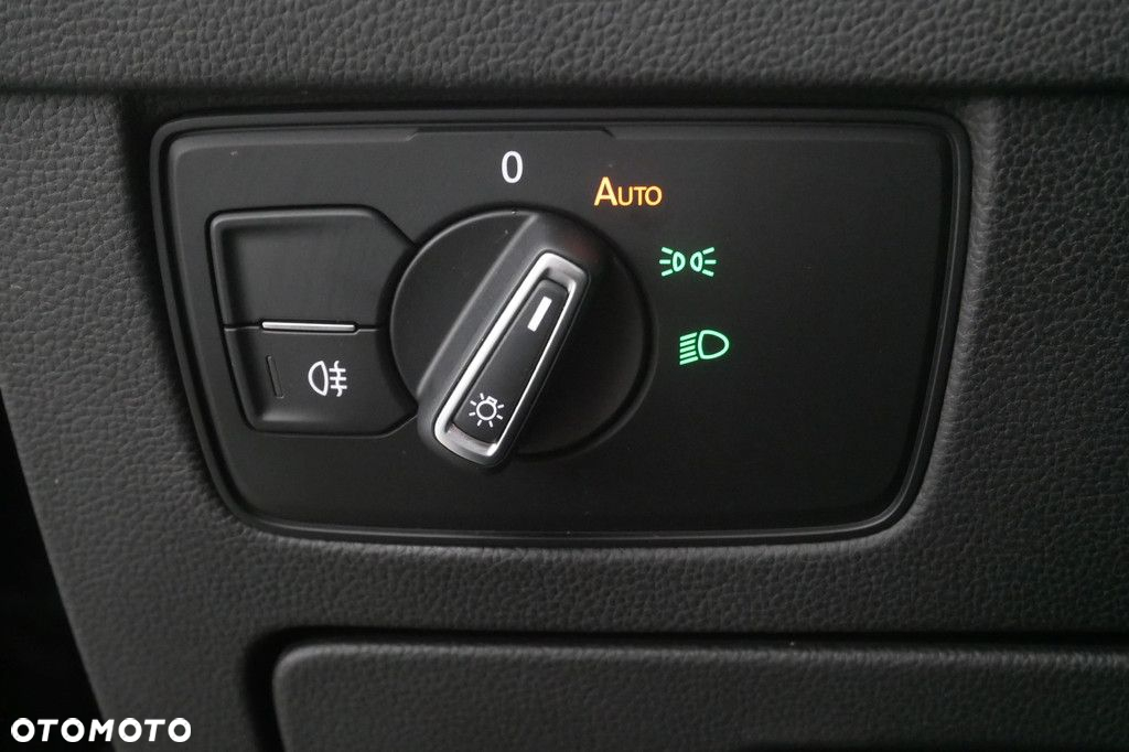 Volkswagen Passat 2.0 TSI Business DSG - 27