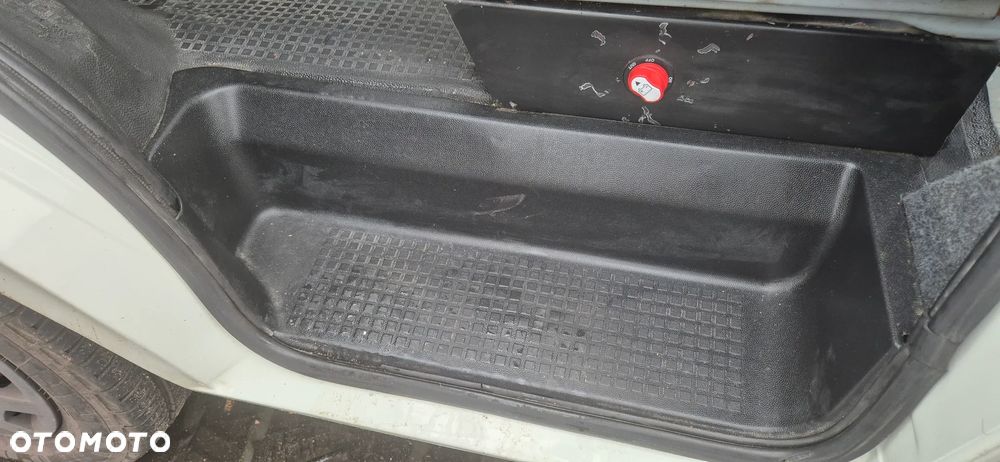 Volkswagen Transporter - 18