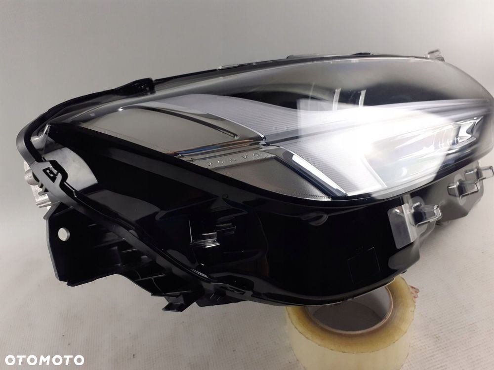 Lampa Volvo S\V90 prawa full led17-22 r.31655753 - 2