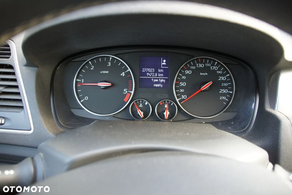 Renault Laguna dCi 150 FAP GT - 9