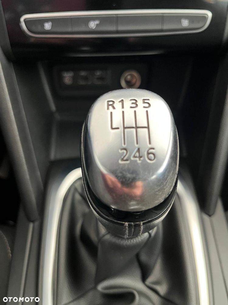 Renault Megane 1.5 Blue dCi Zen - 17