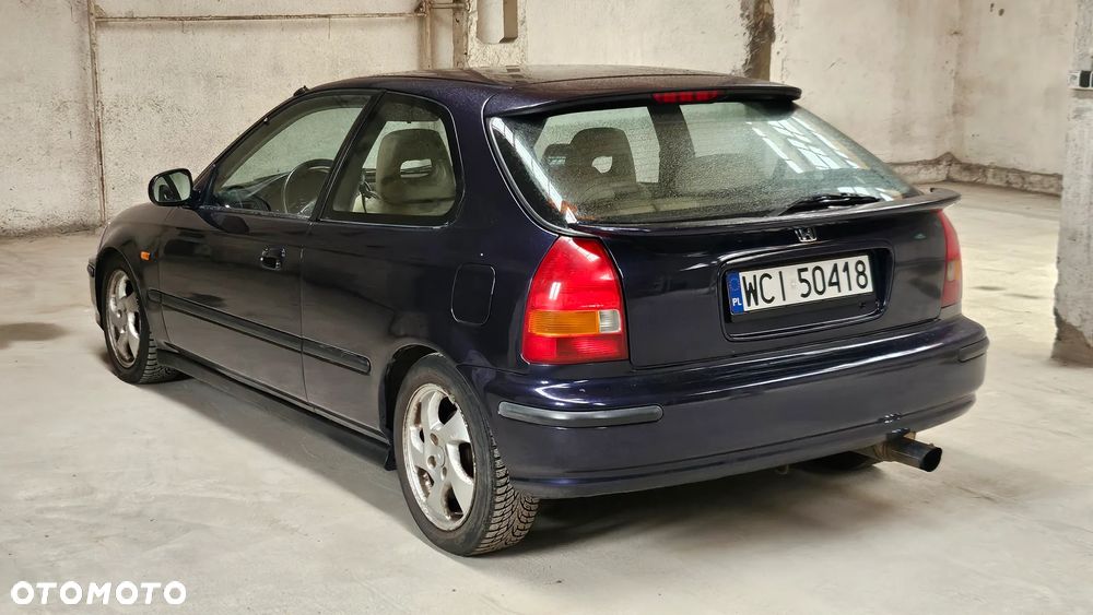 Honda Civic 1.6 VTi - 4