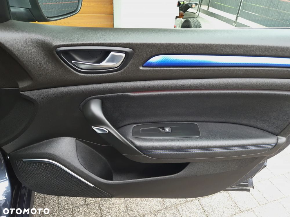 Renault Megane TCe 160 GPF GT LINE - 31