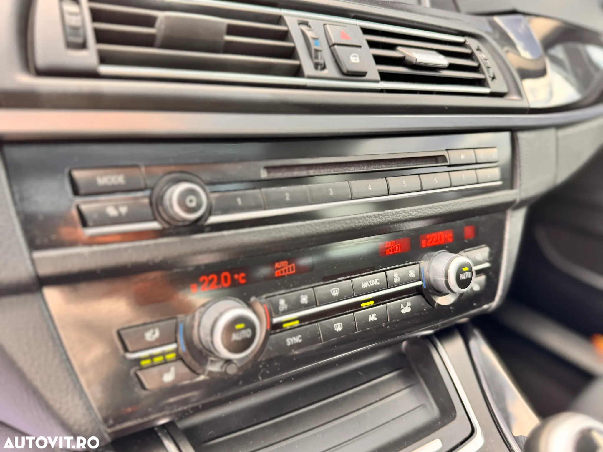 BMW Seria 5 520d - 36