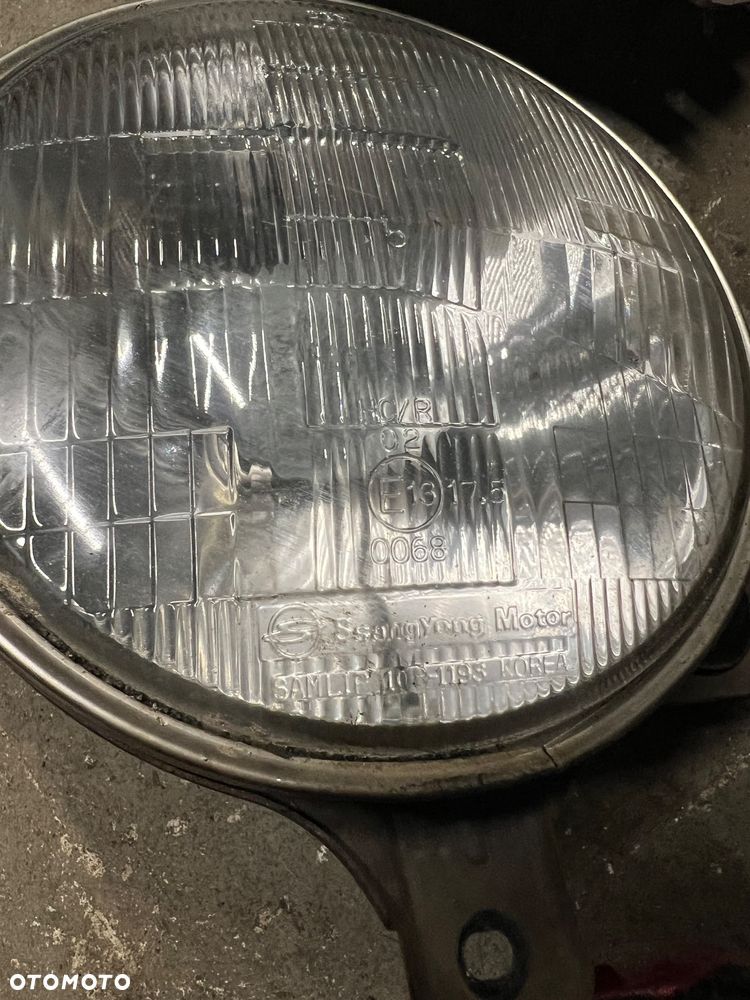Lampa przednia prawa lewa ssangyong korando 2.9td - 2
