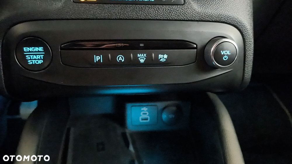 Ford Focus 1.0 EcoBoost mHEV Titanium X - 32