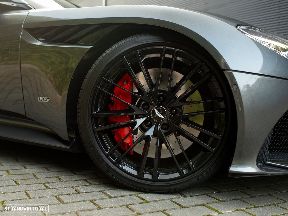 Aston Martin DBS Volante Superleggera - 10