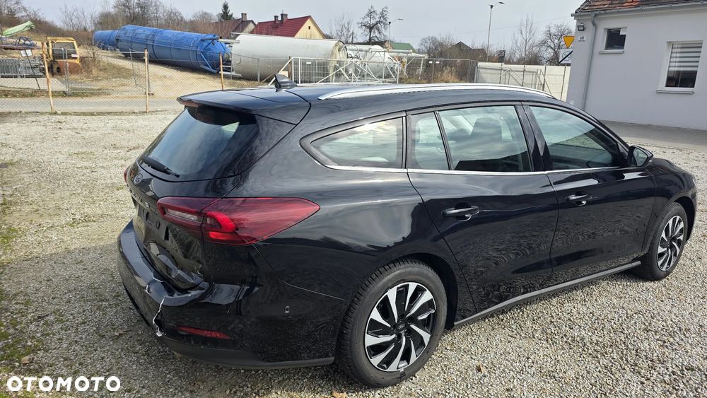 Ford Focus 1.0 EcoBoost Hybrid TITANIUM DESIGN - 8