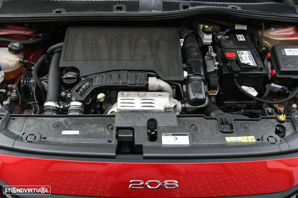 Peugeot 208 1.2 PureTech Allure EAT8 - 36
