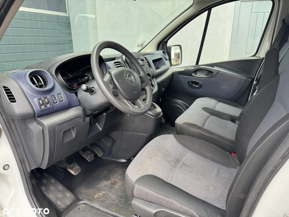 Opel Vivaro - 14