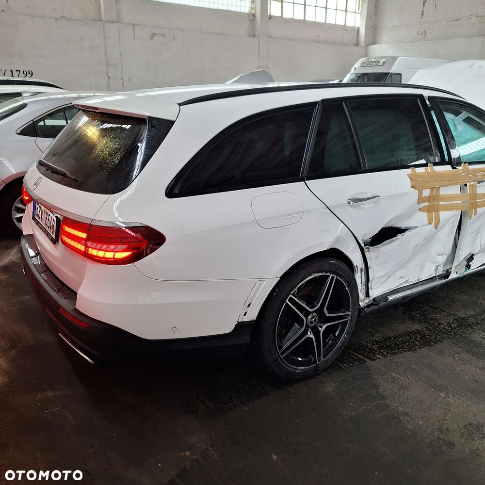 Mercedes-Benz Klasa E 450 4-Matic 9G-TRONIC - 5