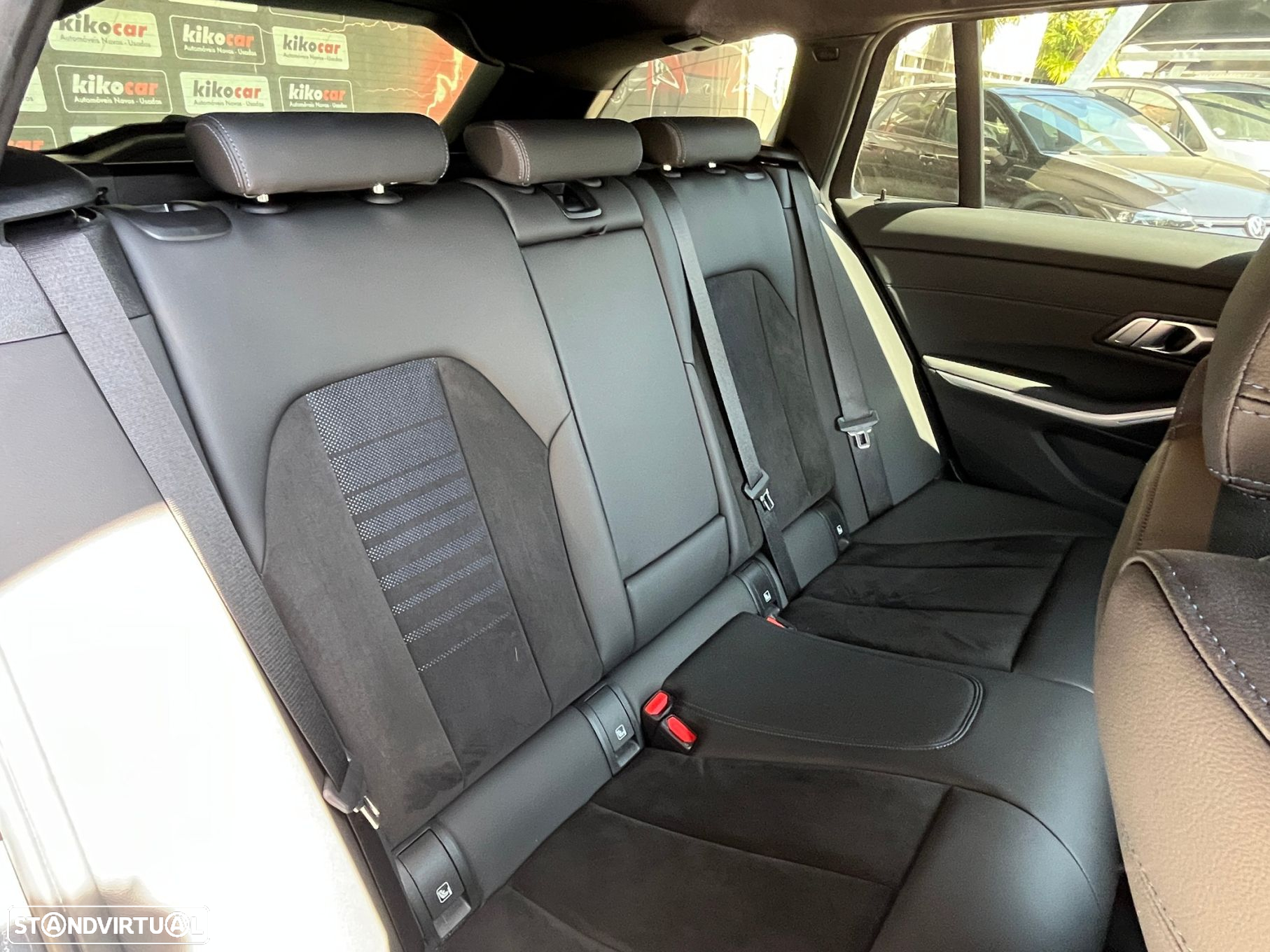 BMW 330 e Touring Pack M Auto - 10