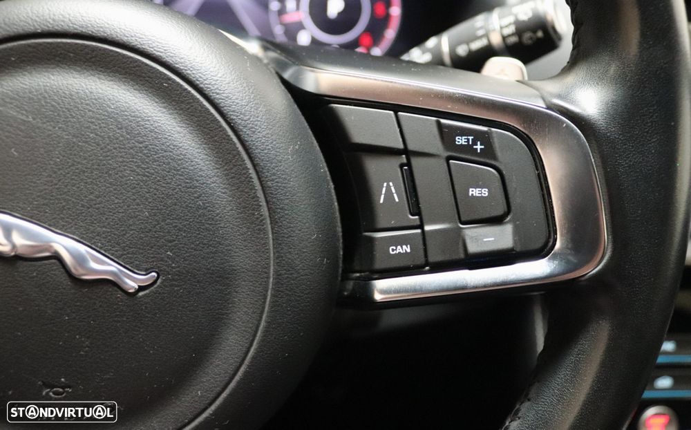 Jaguar F-Pace 2.0 i4D R-Sport Aut. - 17