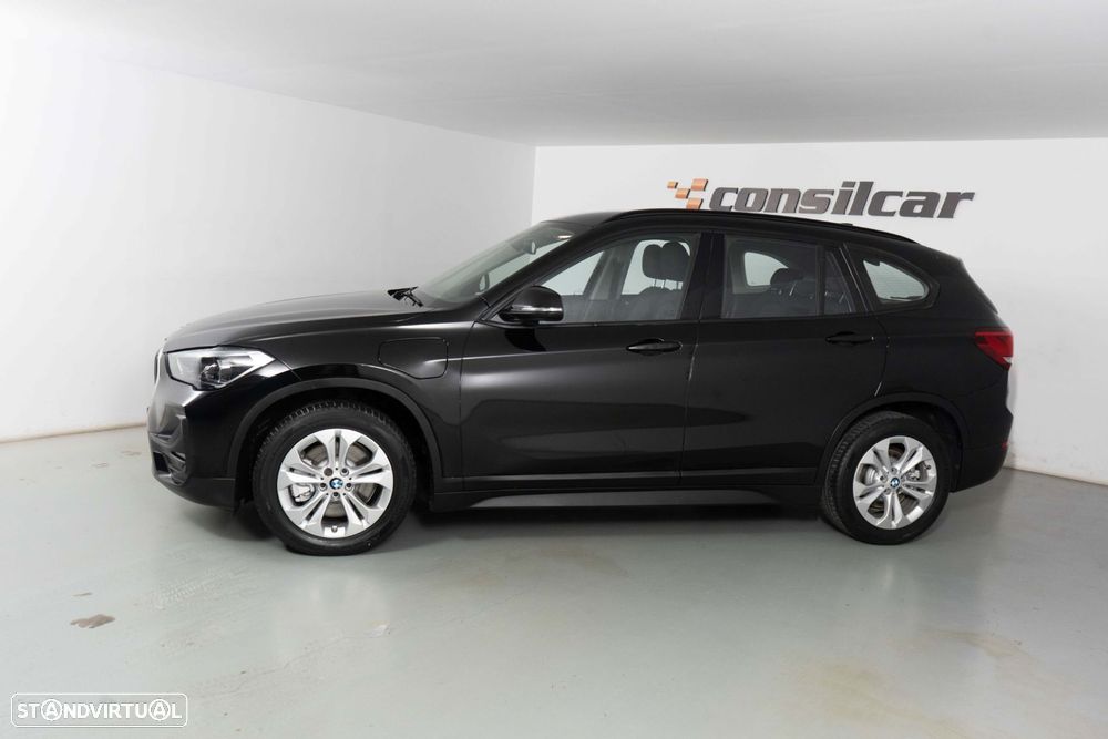 BMW X1 25 e xDrive Corporate Edition - 8