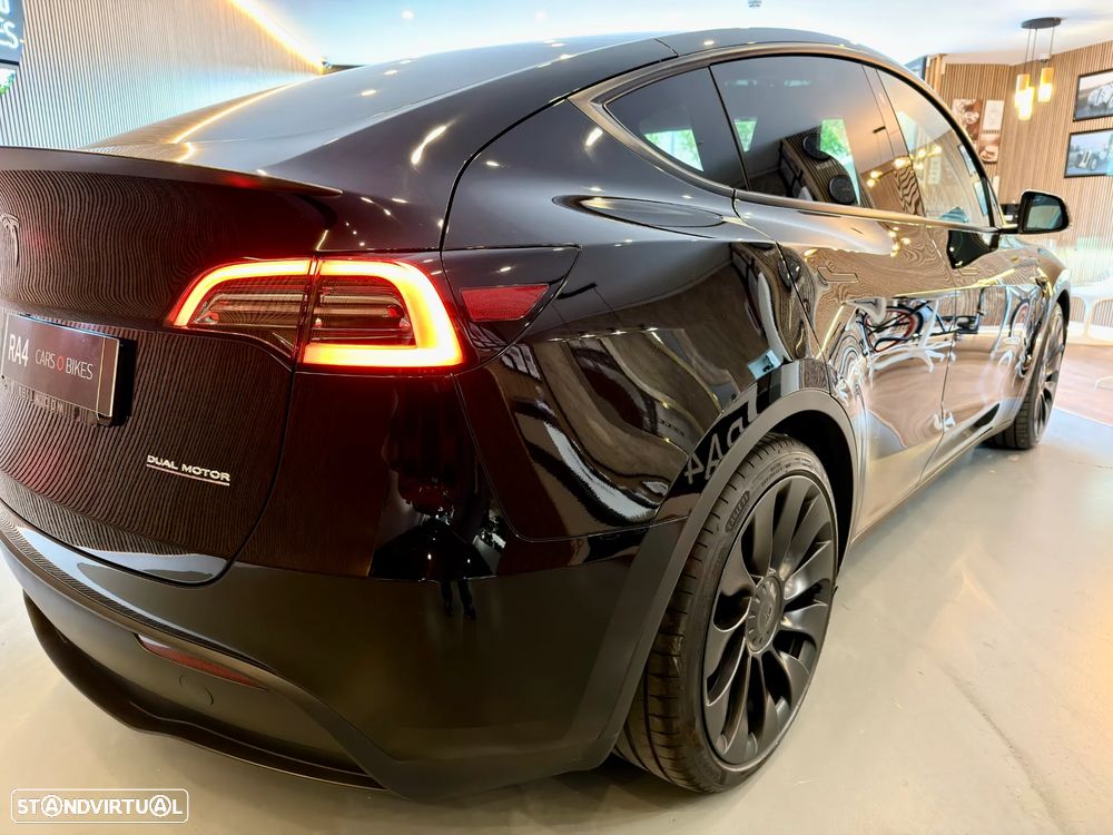 Tesla Model Y Performance Tração Integral - 10