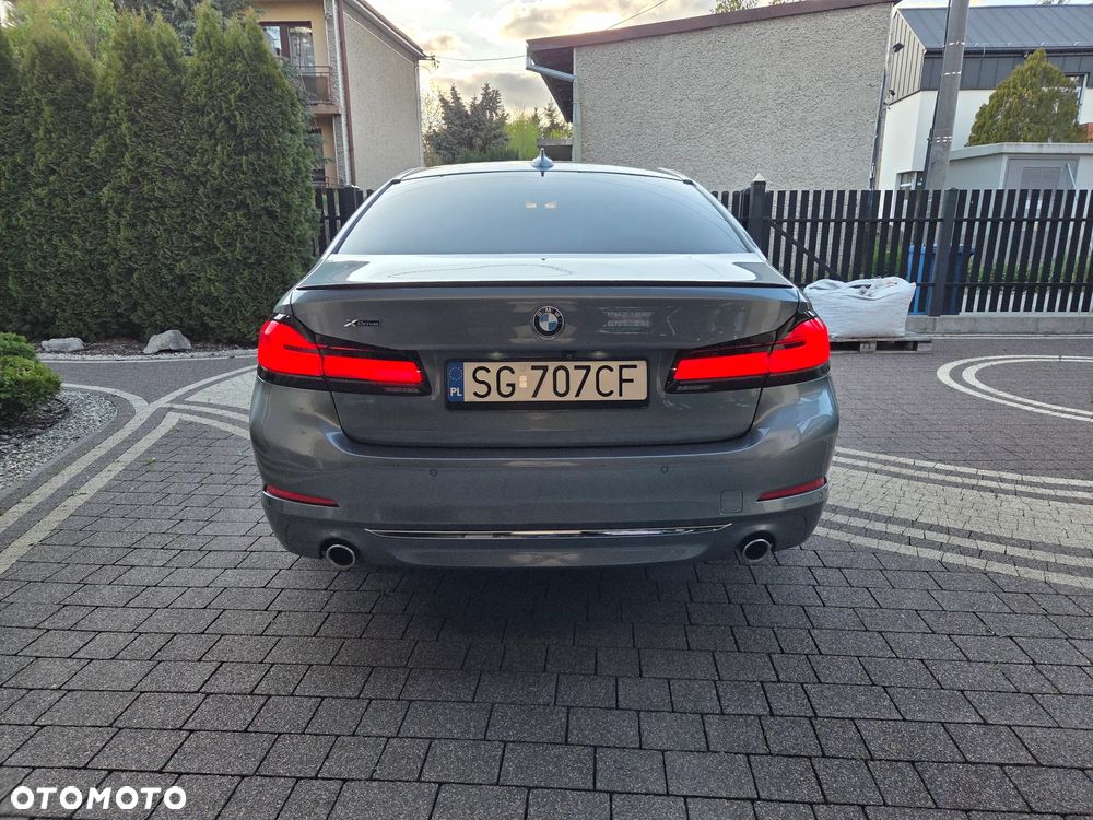 BMW Seria 5 520d xDrive Luxury Line - 7