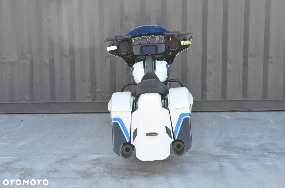 Harley-Davidson Touring Street Glide - 36
