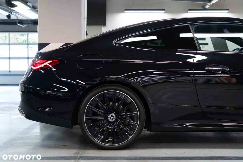 Mercedes-Benz CLE 300 mHEV 4-Matic AMG Line - 18