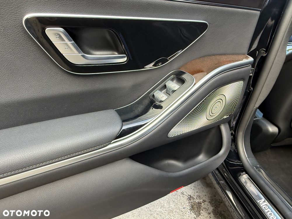 Mercedes-Benz Klasa S 580 4Matic L 9G-TRONIC - 23