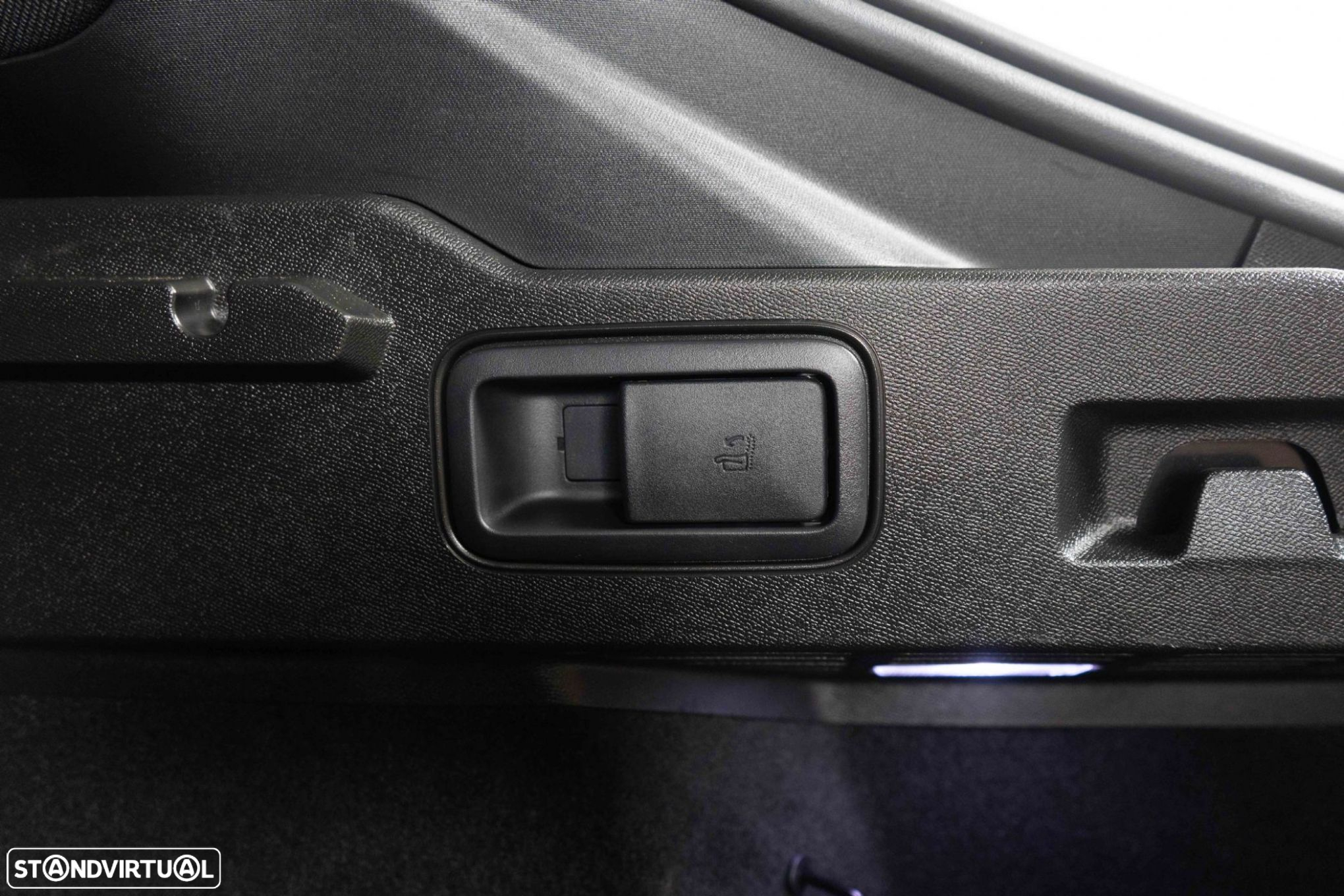 Peugeot 408 1.6 Hybrid GT e-EAT8 - 14