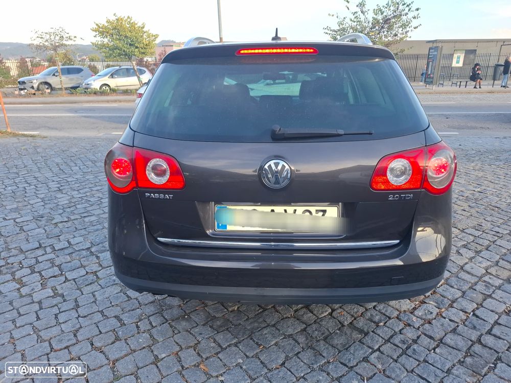 VW Passat Variant 2.0 TDi Highline - 16