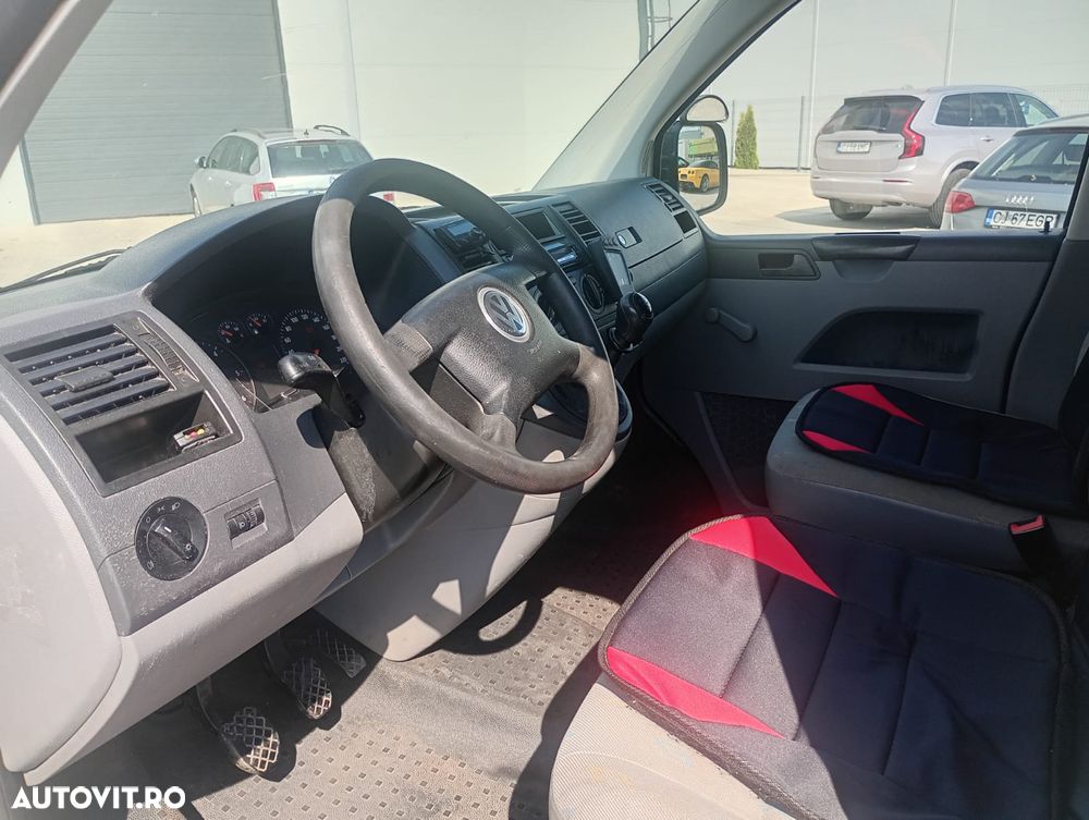 Volkswagen Transporter T5 1.9 TDi - 6