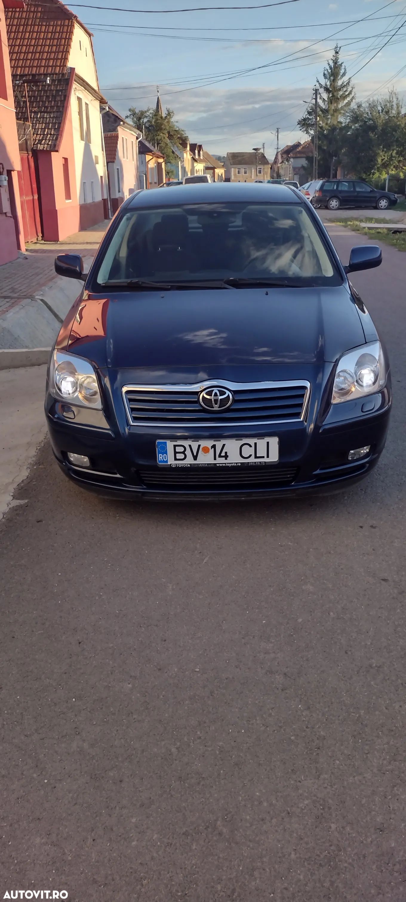Toyota Avensis 2.0 Sdn. Executive - 1