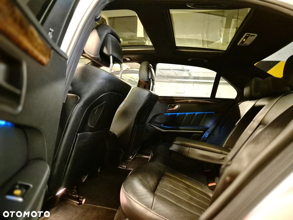 Mercedes-Benz Klasa E 400 4-Matic Avantgarde - 17