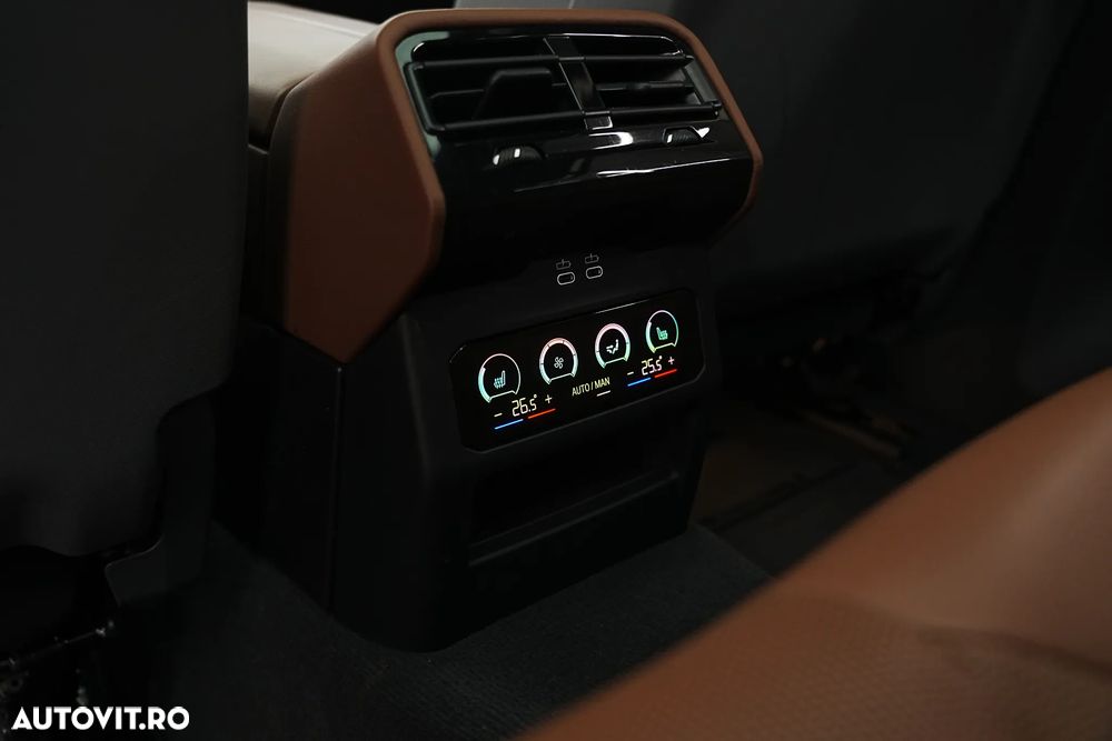 BMW Seria 5 550e xDrive AT PHEV - 33