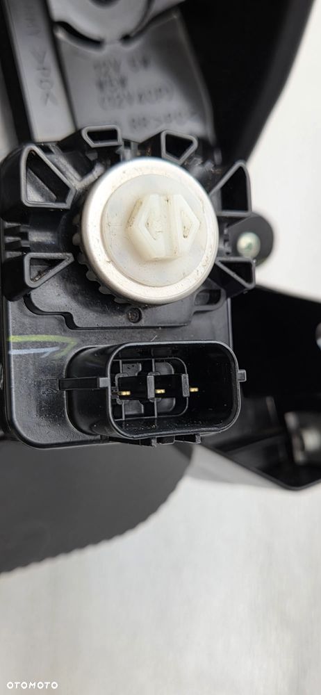 LAMPA PRAWA PRZÓD MITSUBISHI SPACE STAR LIFT 2019- STANLEY W5335 - 7