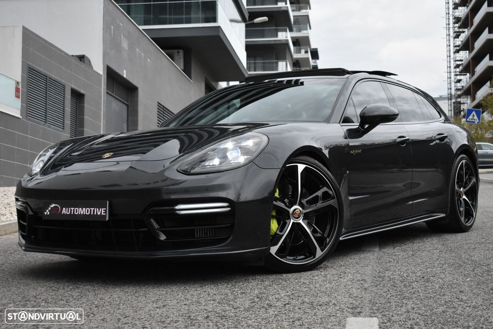 Porsche Panamera Sport Turismo - 1
