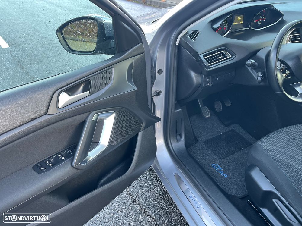 Peugeot 308 SW 1.5 BlueHDi Style - 16