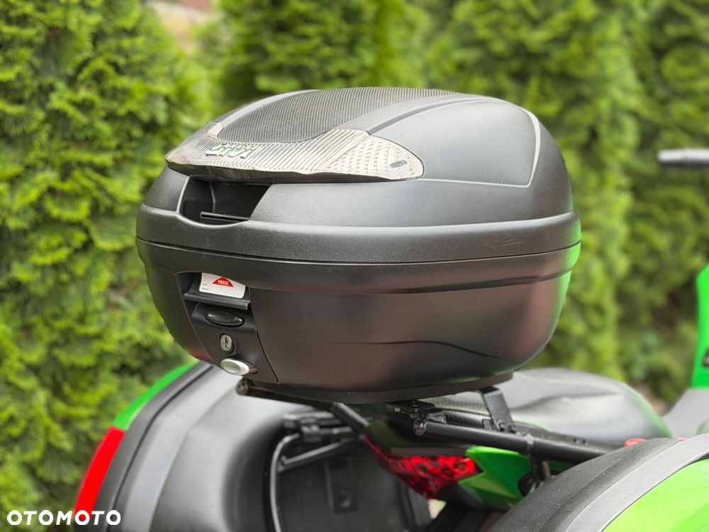 Kawasaki ER - 27