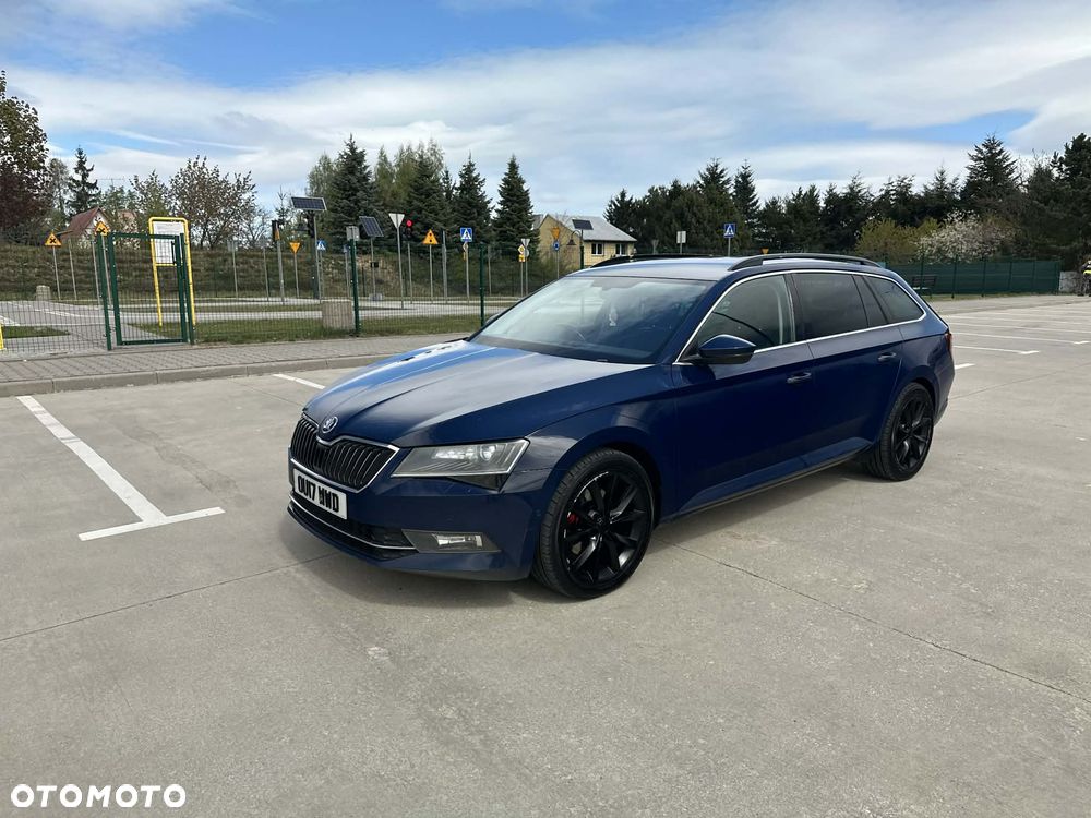 Skoda Superb 2.0 TDI Premium Edition - 6