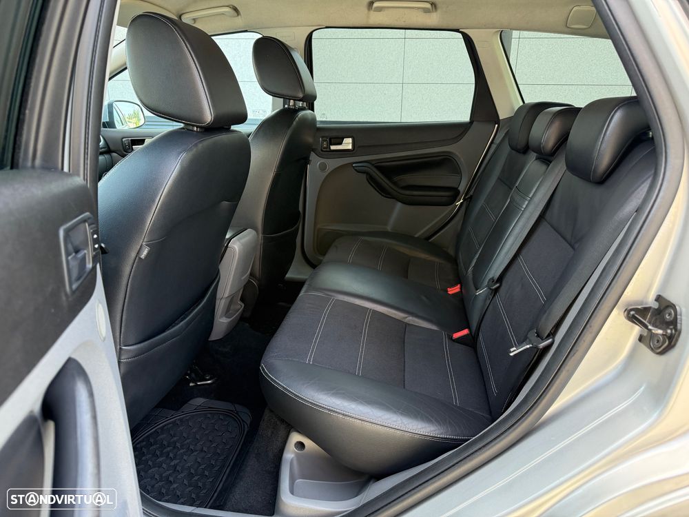 Ford Focus SW 1.6 TDCi Titanium 17 - 16
