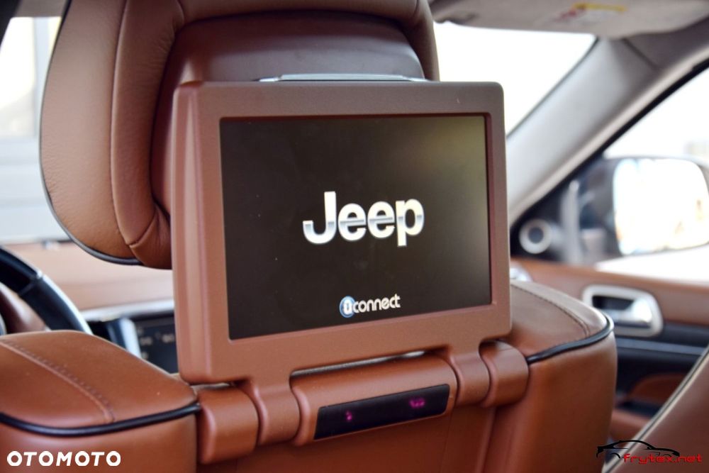 Jeep Grand Cherokee - 21