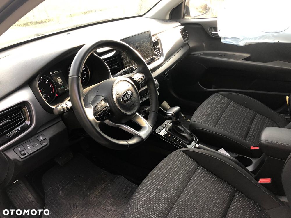 Kia Stonic - 5