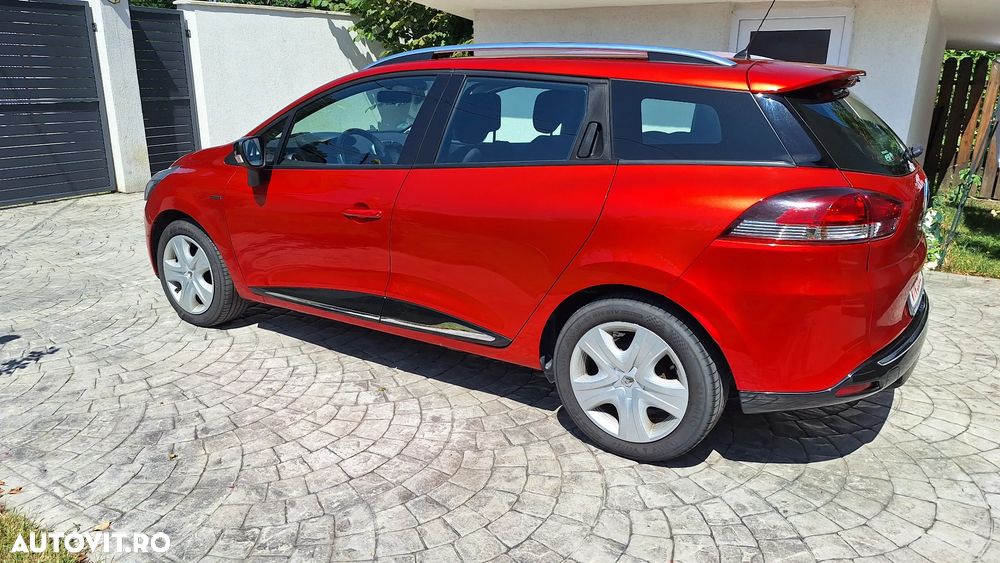 Renault Clio - 11