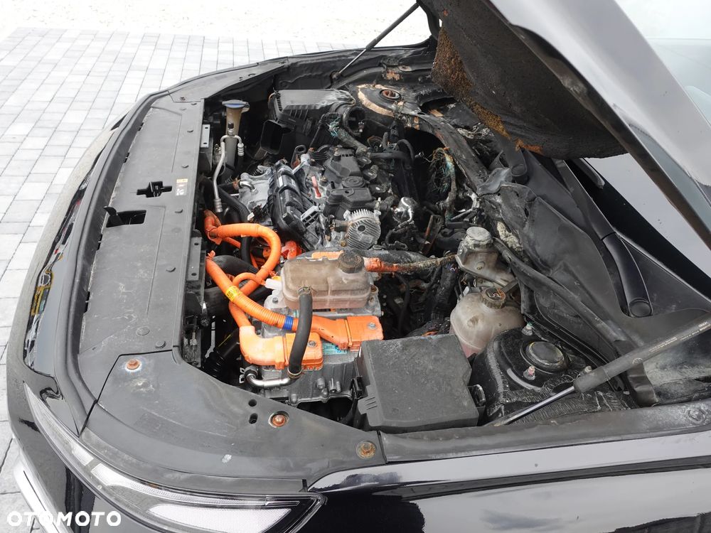 Hyundai Santa Fe 1.6 HEV 2WD Trend - 10