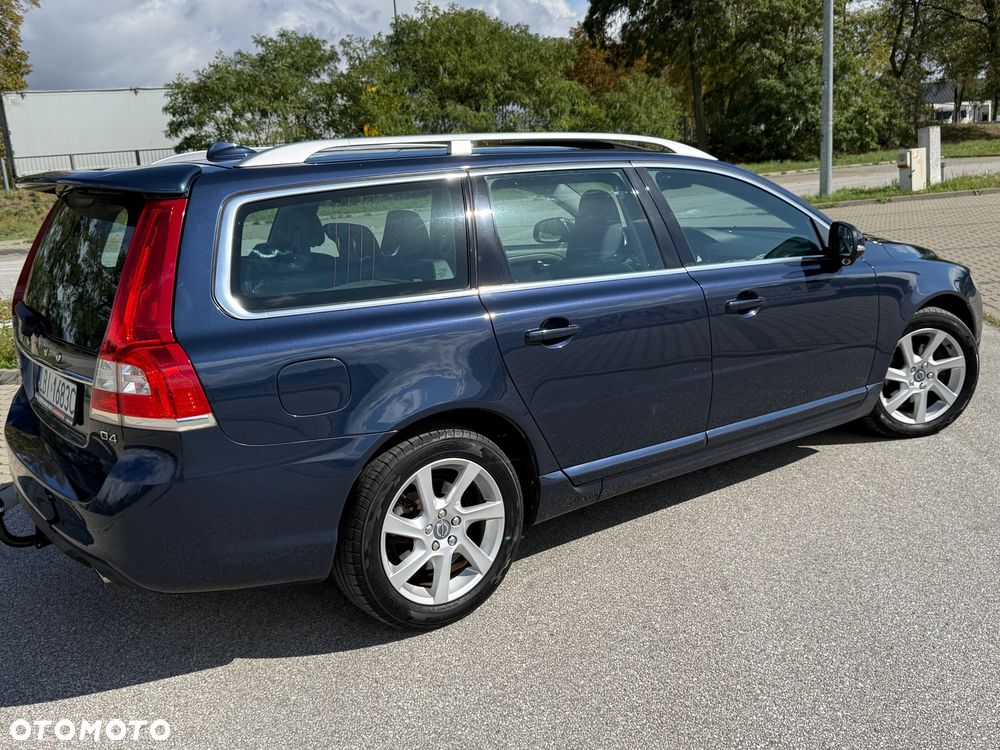 Volvo V70 D4 Geartronic Summum - 4
