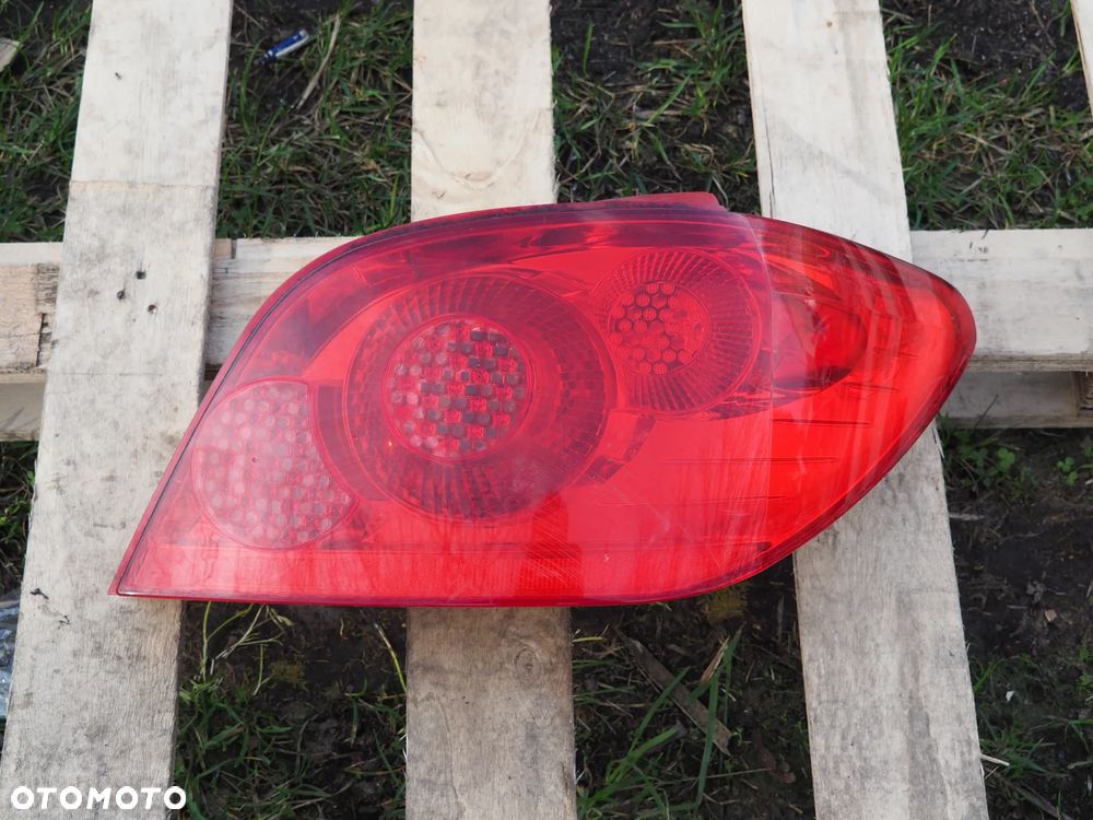 Lampa tył tylna prawa Peugeot 307 Lift HB