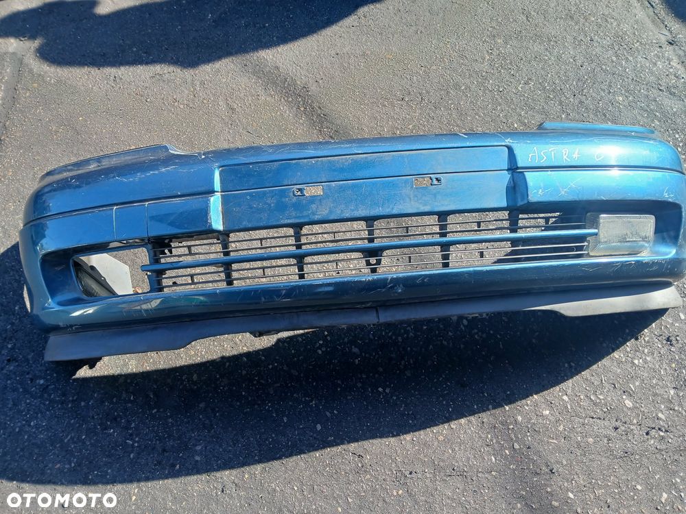 Opel Astra G II Zderzak przedni - 1