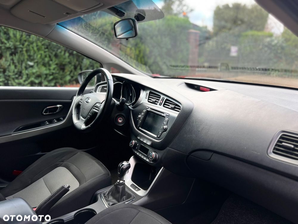 Kia Ceed 1.4 CVVT Dream Team Edition - 14