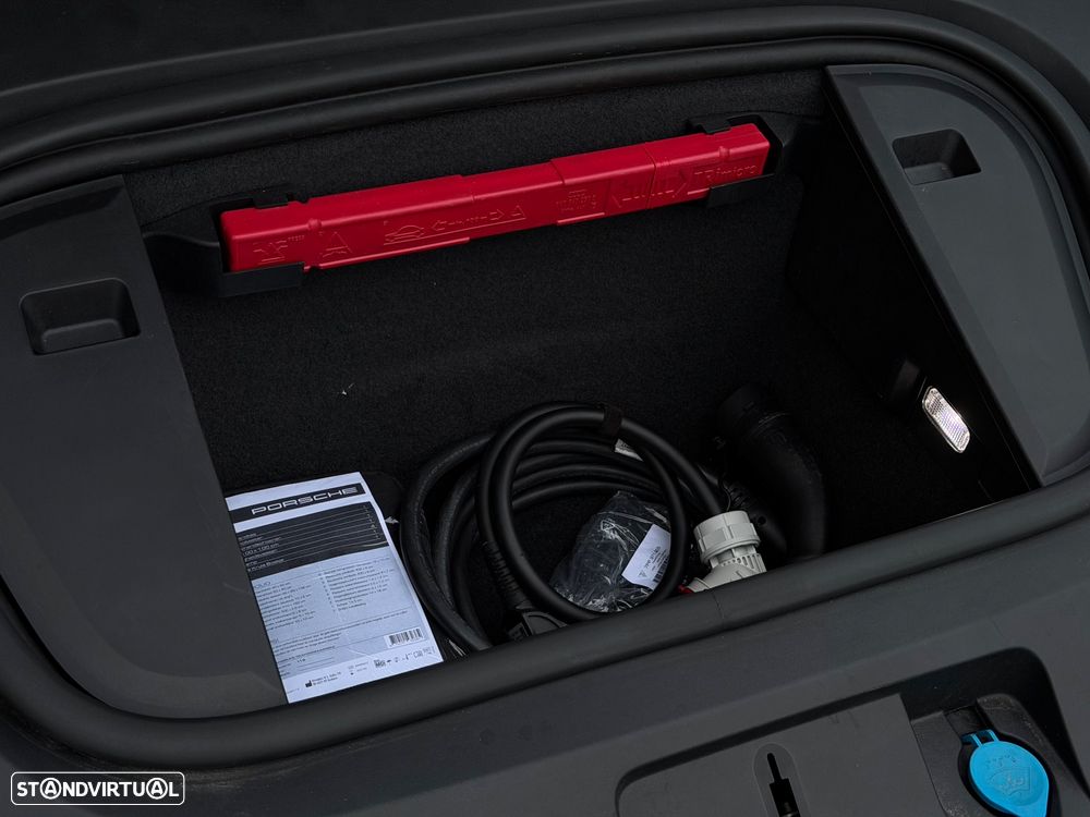 Porsche Taycan 4S Bateria Performance Plus - 28