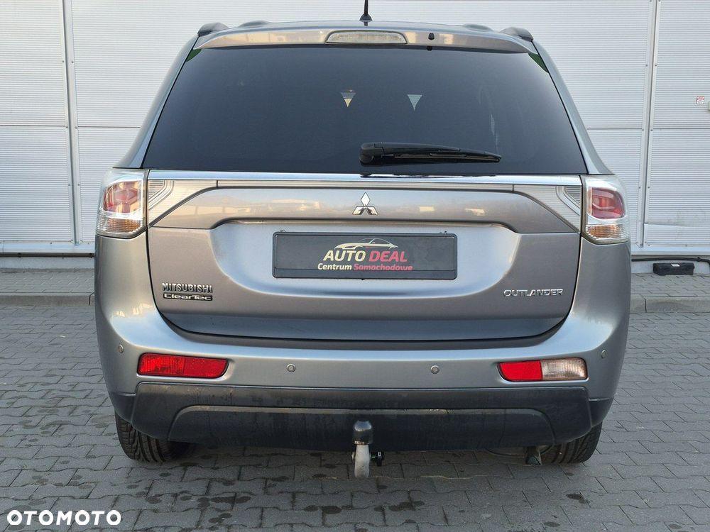 Mitsubishi Outlander - 16