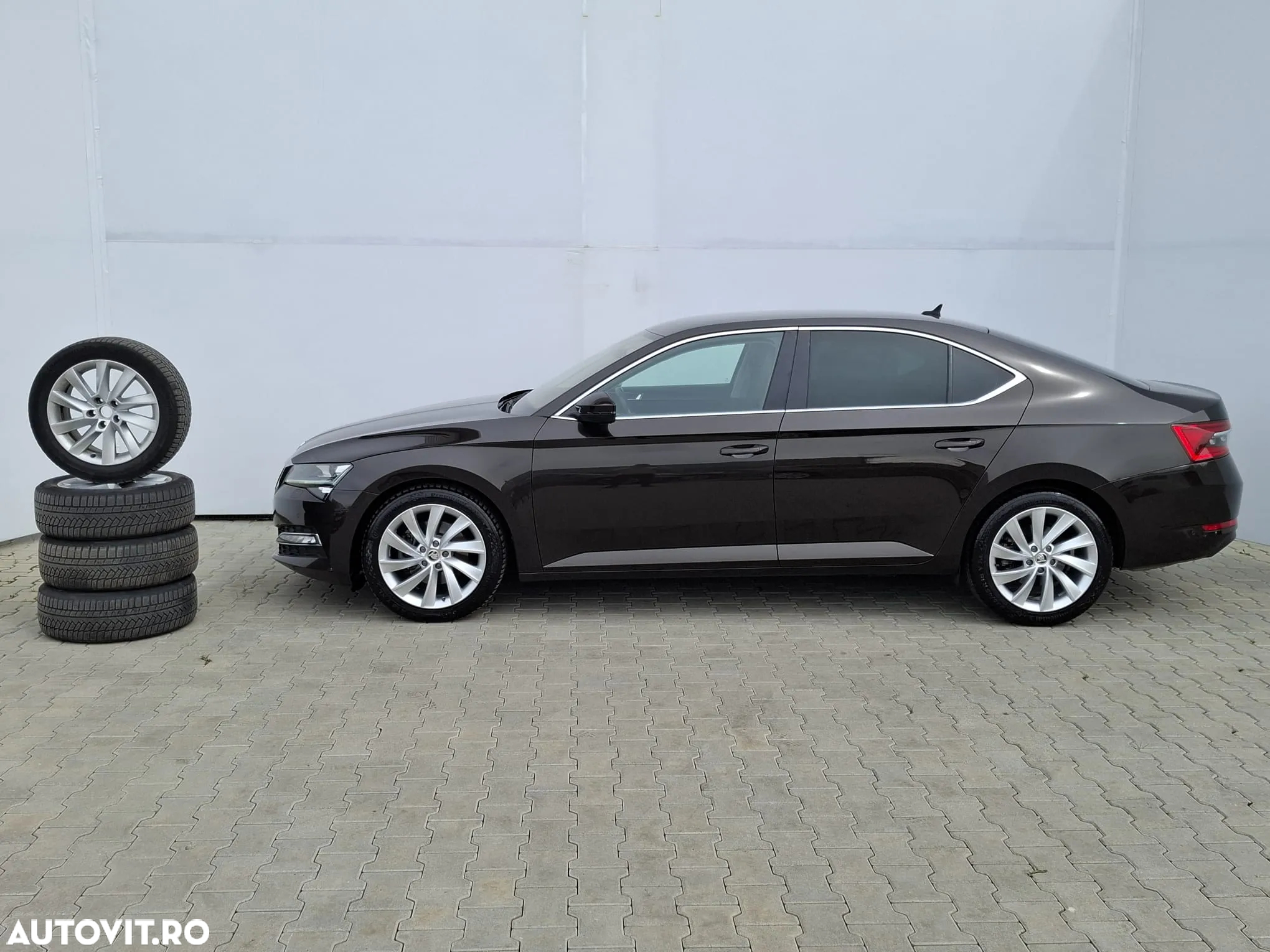 Skoda Superb 2.0 TDI 4X4 DSG Style - 2