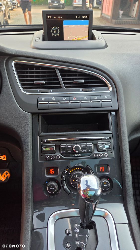 Peugeot 5008 HDI 160 Automatik Allure - 17
