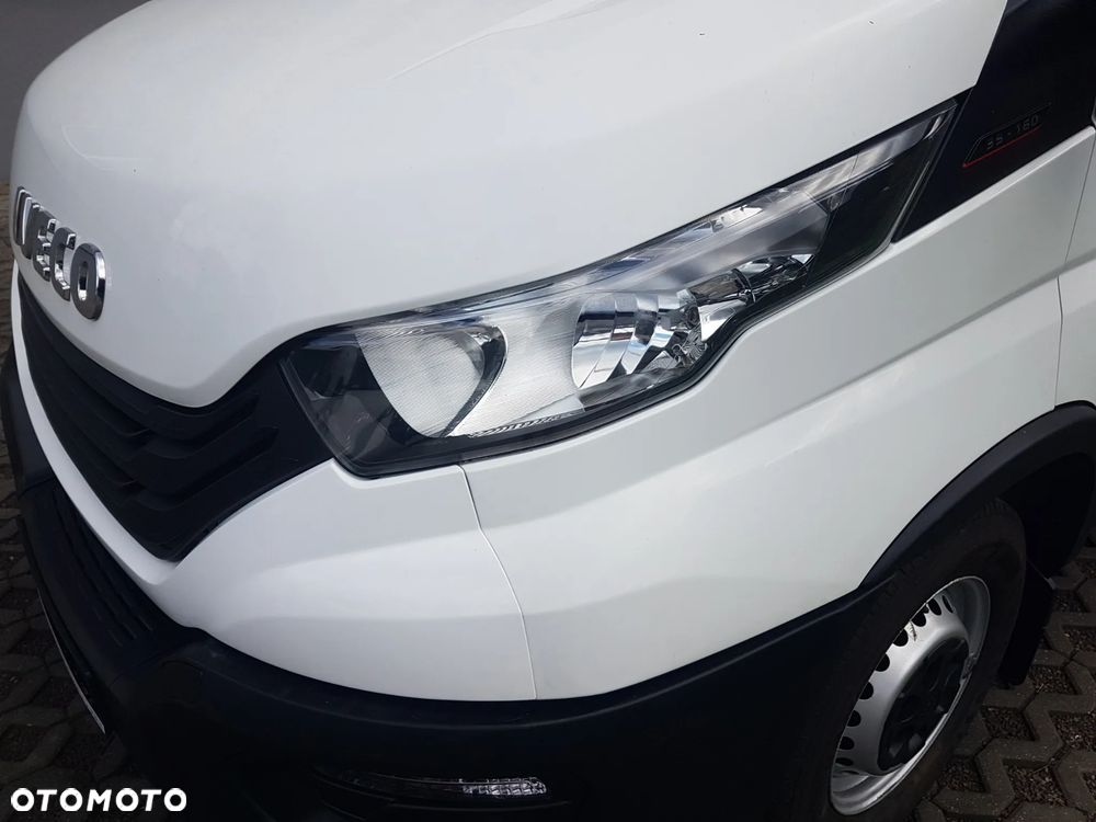 Iveco DAILY WINDA 35S16 8EP KONTENER KLIMA 4,21x2,10x2,23 KRAJOWY 3,0-160KM MANUAL 6-BIEGÓW - 30
