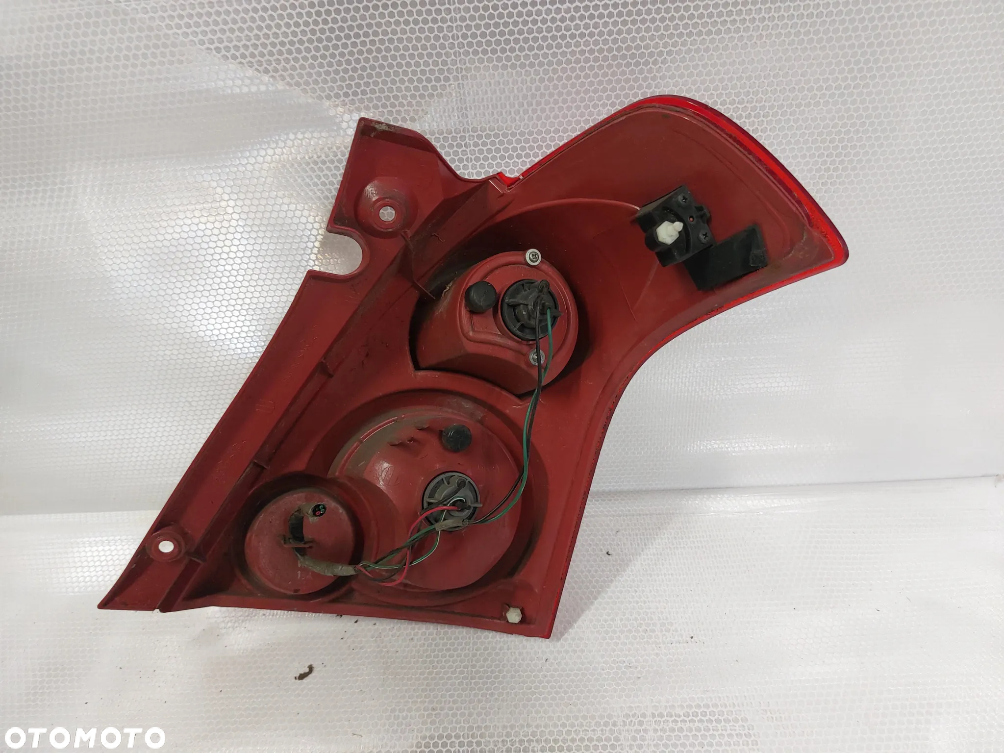 .  LAMPA TYL TYLNA LEWA SUZUKI SWIFT MK6 SPORT - 3