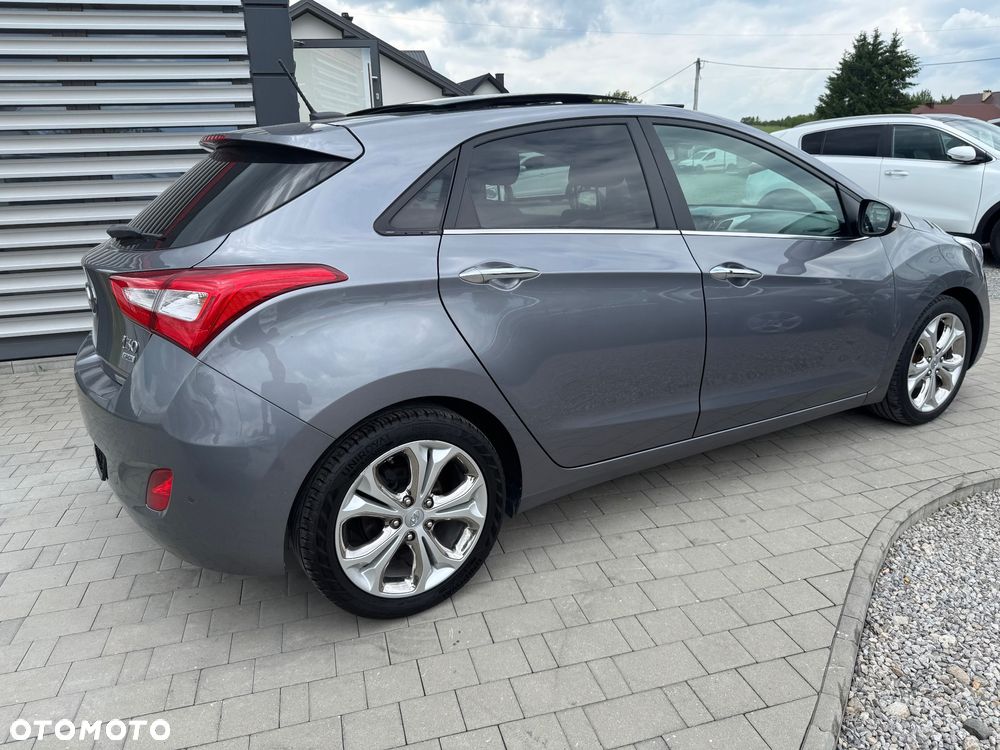 Hyundai i30 blue 1.6 CRDi YES Gold - 9
